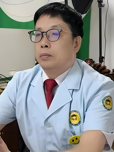 常亮：主任医师